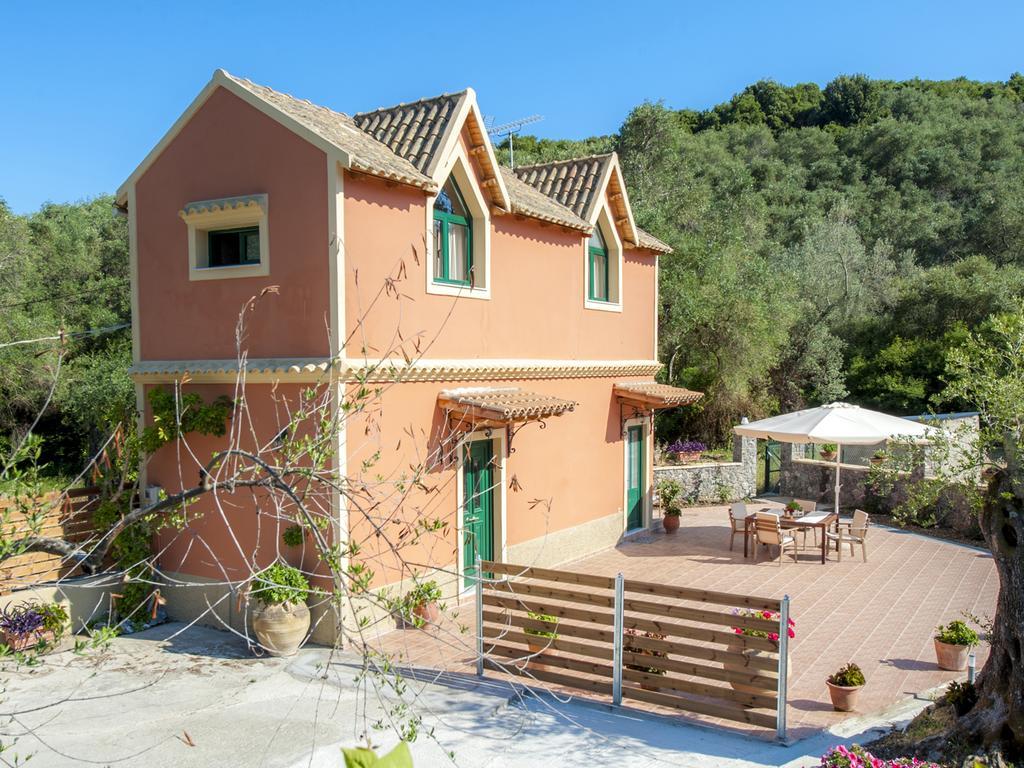 Pieros Lisipios Apartment *